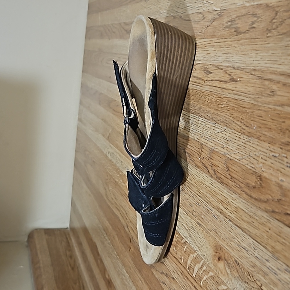 Vionic Adjustable Sandals 9 - image 6